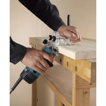 MAKITA servafreespink 530W 3712