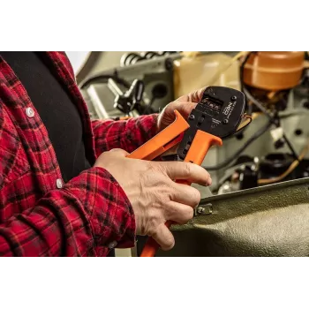 NEO TOOLS TOP-01-555 pressimistangid isoleeritud klemmidele 0.5-6 mm² (20-10 AWG) isereguleeruvate lõugade ja kiirvabastusega