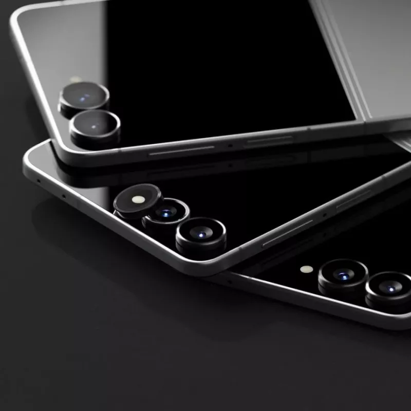 Ringke Camera Frame 2-Pack Samsung Galaxy Z Flip 8 jaoks - must alumiiniumsulamist objektiivikaitse 9H karastatud klaasiga