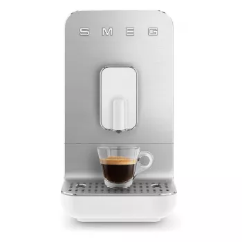 SMEG BCC11WHMEU Täisautomaatne kohvimasin aurupüstoliga, 19 baari, 1,4 L, valge