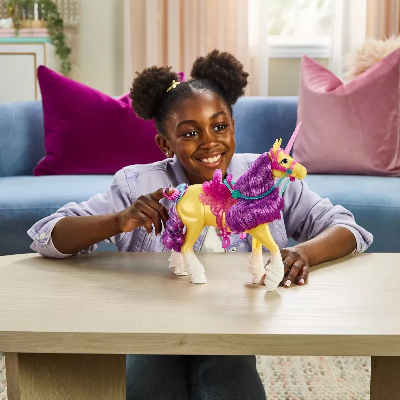SPINMASTER Unicorn Academy - Ükssarvik Leaf (28 cm, ehtsa laka ja sabaga, eemaldatav valjad, sadul ja hari)