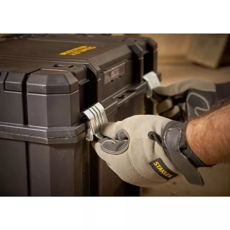Stanley FATMAX PRO-STACK tööriistakohver, 22L, IP54, must kollaste aktsentidega