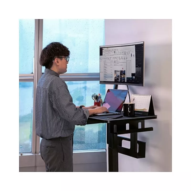 Thermaltake CycleDesk 100 GGD Elektriline Reguleeritava Kõrgusega Laud RGB-ga, Must