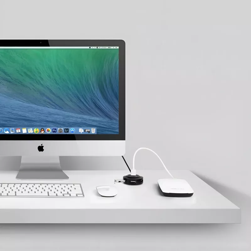 UGREEN 4-in-1 USB 2.0 Hub (20777) - Must