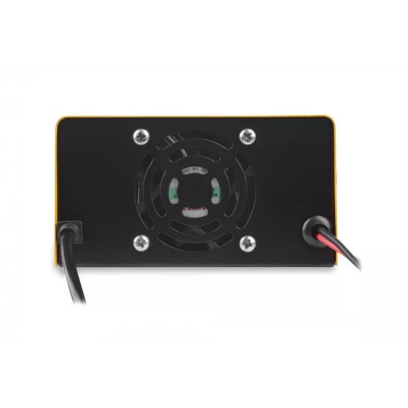 VOLT POLSKA Smart Volt Battery Charger 6V/12V 15A - Model 29459