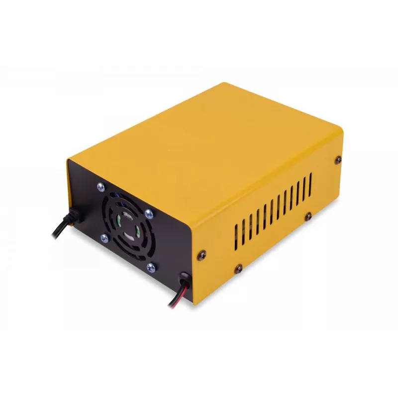 VOLT POLSKA Smart Volt Battery Charger 6V/12V 15A - Model 29459