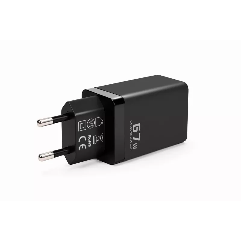 Voltage GaN laadija 67 W seinakinnitusega, PD 3.0 / QC 3.0, 2x USB-C ja 1x USB-A, EL-pistik, must