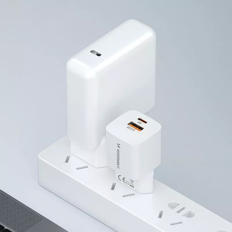Wozinsky CMWCW 20W USB-C / USB-A seinadapter - valge