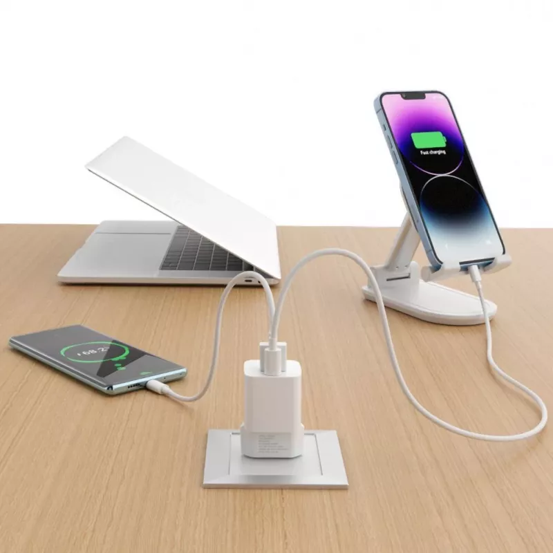 Wozinsky CMWCW 20W USB-C / USB-A seinadapter - valge