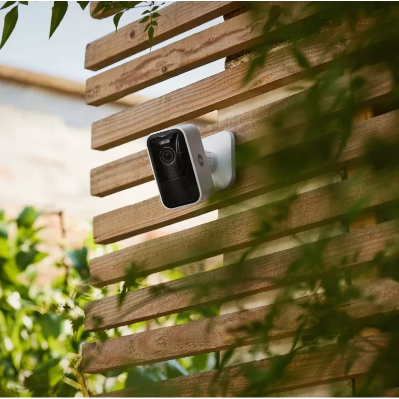 Yale SV-OC-1A-W Cube IP turvakaamera sise- ja väliskasutuseks 1080p Valge